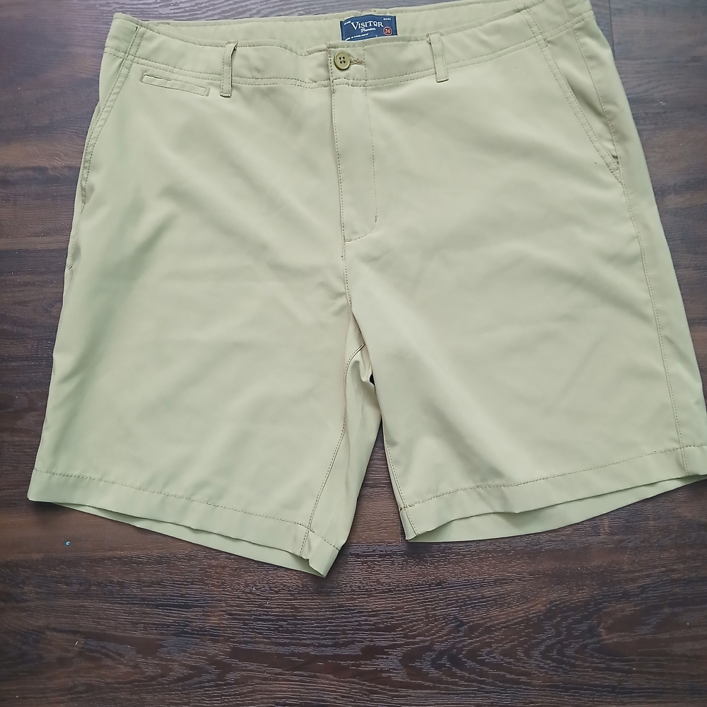 Athletic‎ Green Shorts with Lightweight Fabric